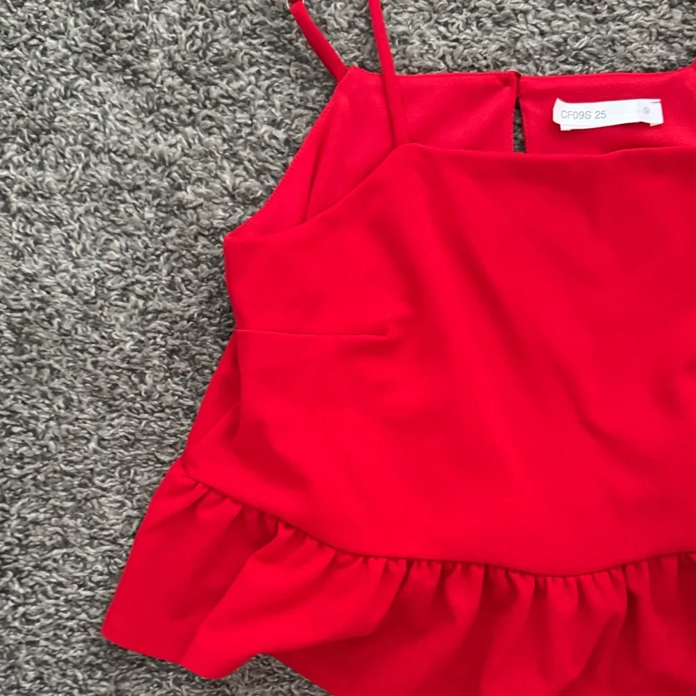 Red Ruffle Crop Top and Pants Set - Picture 4 of 8